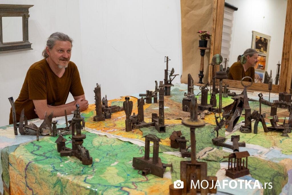 Izlozba Peta strana sveta